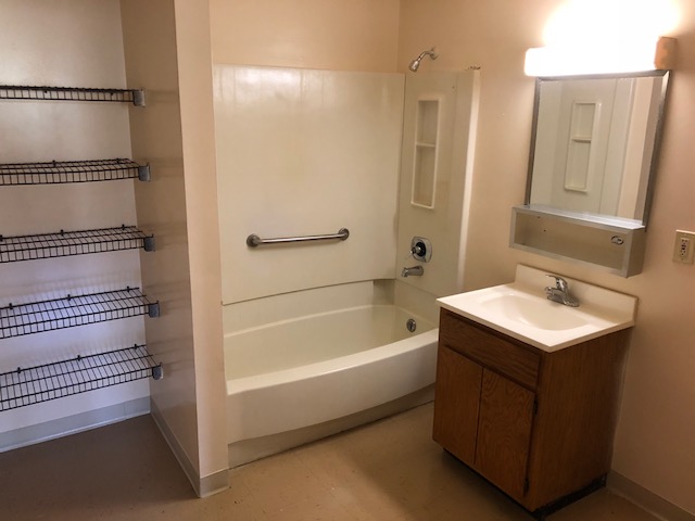1 Bathroom